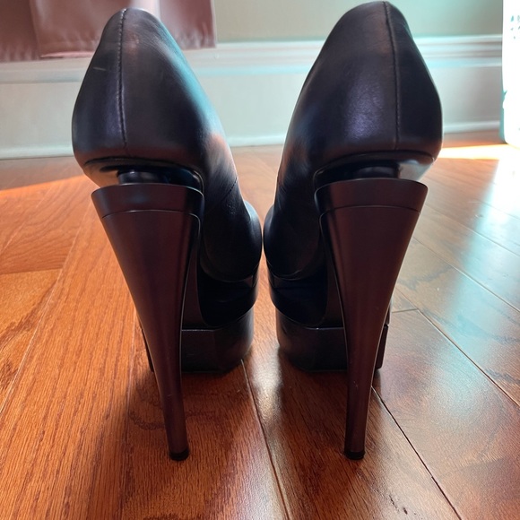 SkyHigh Versace Heels - Picture 7 of 10